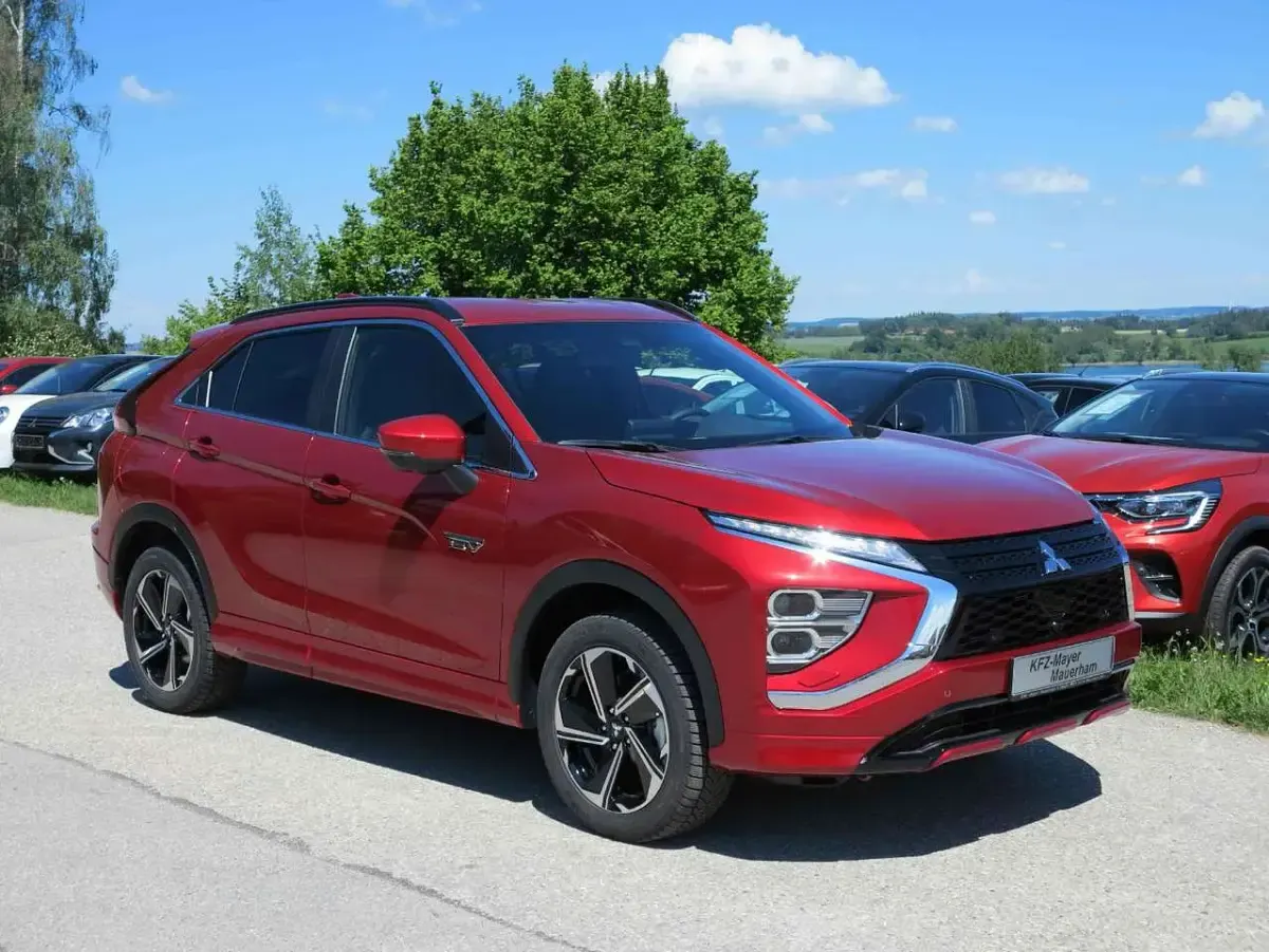 Gebraucht Mitsubishi Eclipse Cross Select 188 PS (138 kW) 2025 Rot SUV