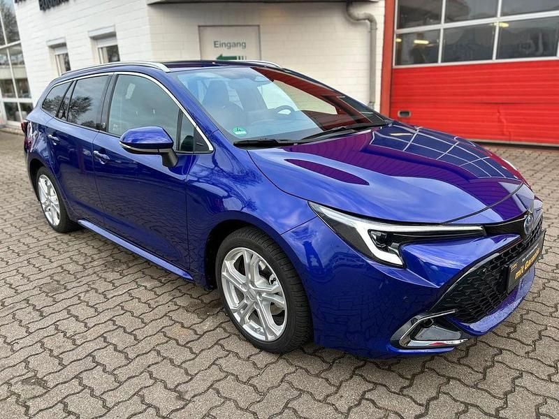 Gebraucht Toyota Corolla Team 140 PS (102 kW) 2024 Blau Kombi