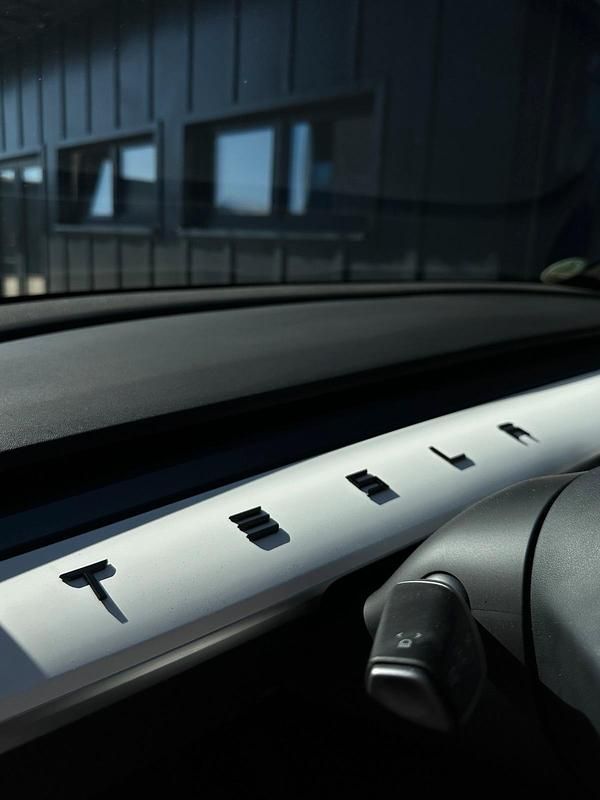 Gebraucht Tesla Model Y 378 kW (514 PS) 2023 Weiß SUV