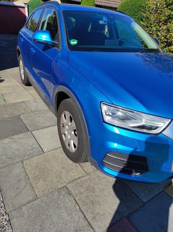 Blau Gebraucht 2017 Audi Q3 Design SUV | 17.400 € (Fairer Preis) - Bild 1/4