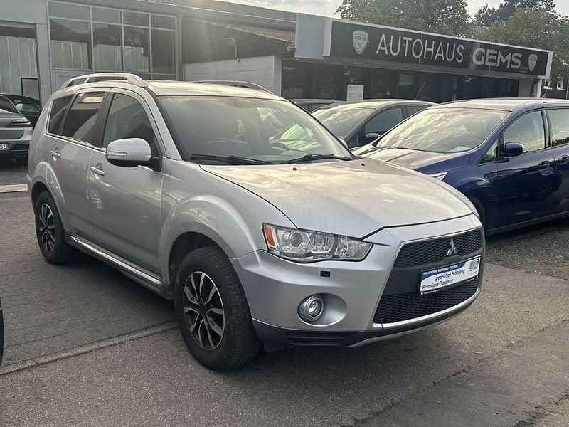 Silber Gebraucht 2010 Mitsubishi Outlander Invite SUV | 6.490 € (Guter Preis) - Bild 1/4