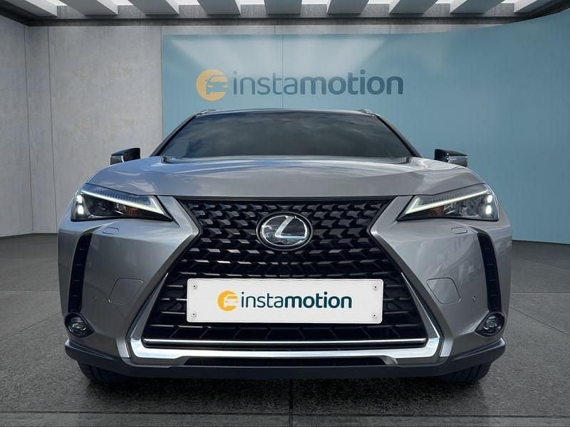 Second-hand Lexus UX 250h 184 CP (135 kW) 2022 Argintiu SUV