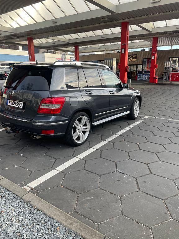 Gebraucht Mercedes GLK320 224 PS (164 kW) 2009 Grau SUV