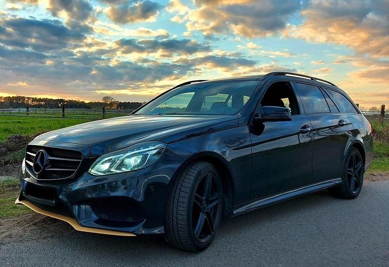 Schwarz Gebraucht 2015 Mercedes E350 Kombi | 15.500 € (Guter Preis) - Bild 1/4