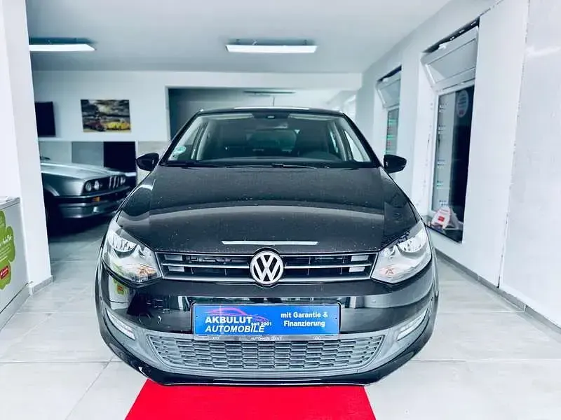 Gebraucht VW Polo Team 69 PS (50 kW) 2011 Schwarz Kleinwagen