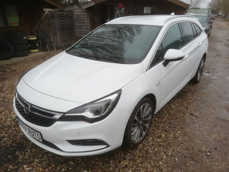Weiß Gebraucht 2017 Opel Astra Innovation Kombi | 6.870 € (Etwas zu teuer) - Bild 1/4