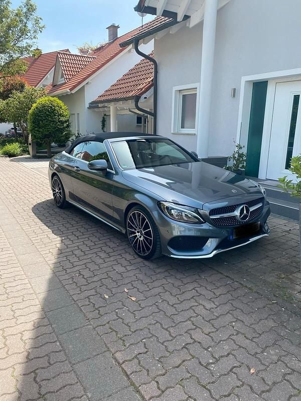 Silber Gebraucht 2017 Mercedes C200 AMG line Cabrio | 21.500 € (Fairer Preis) - Bild 1/4