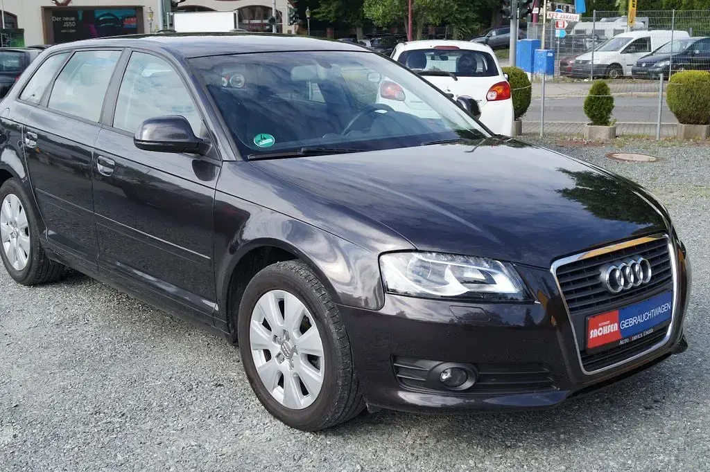 Gebraucht Audi A3 Attraction 125 PS (91 kW) 2009 Grau Kleinwagen