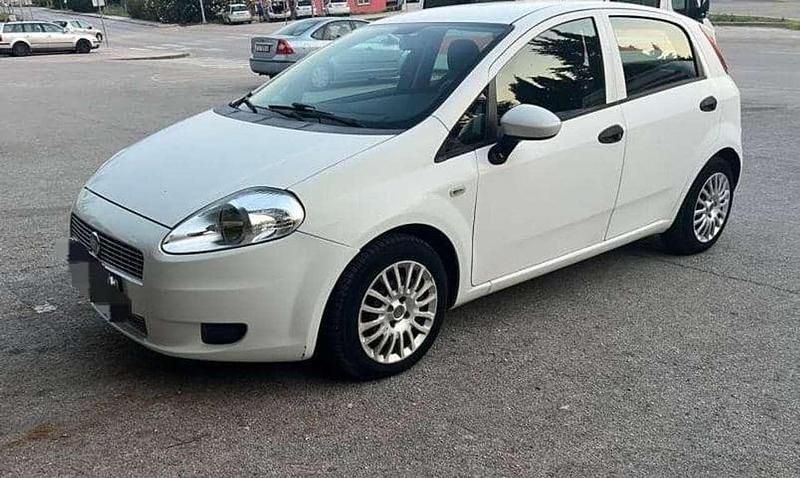 Gebraucht Fiat Grande Punto Dynamic 77 PS (56 kW) 2010 Kleinwagen
