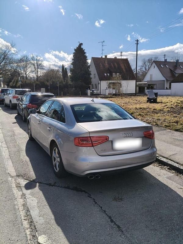 Gebraucht Audi A4 Ambition 150 PS (110 kW) 2015 Silber Limousine