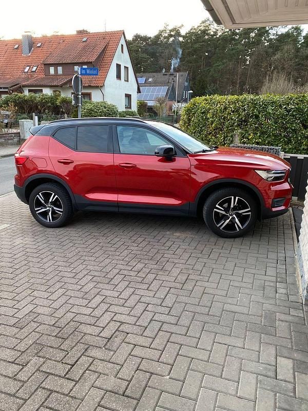 Gebraucht Volvo XC40 R-Design 156 PS (114 kW) 2018 Orange SUV