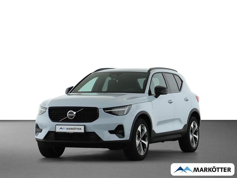Neu Volvo XC40 Plus 197 PS (144 kW) 2026 Blau SUV