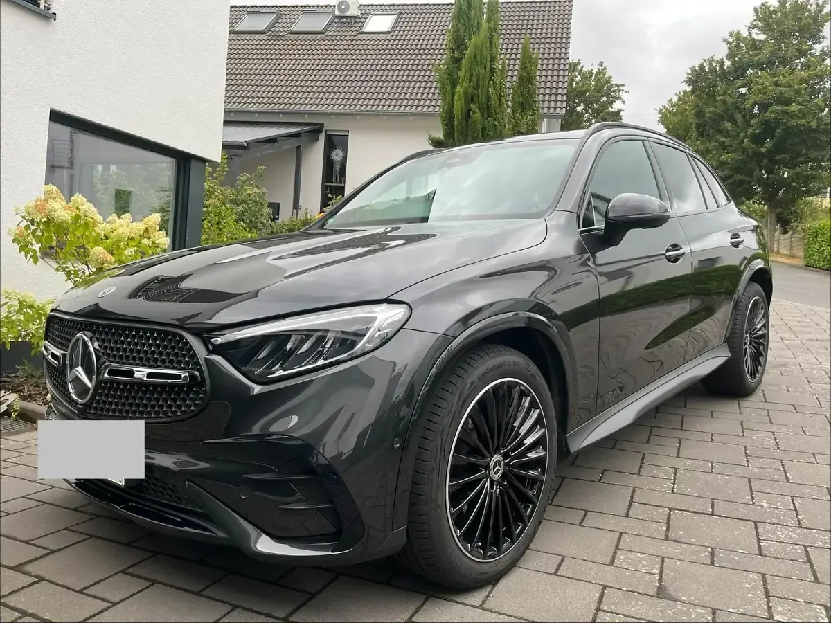 Gebraucht Mercedes GLC300 AMG 258 PS (189 kW) 2023 Grau SUV