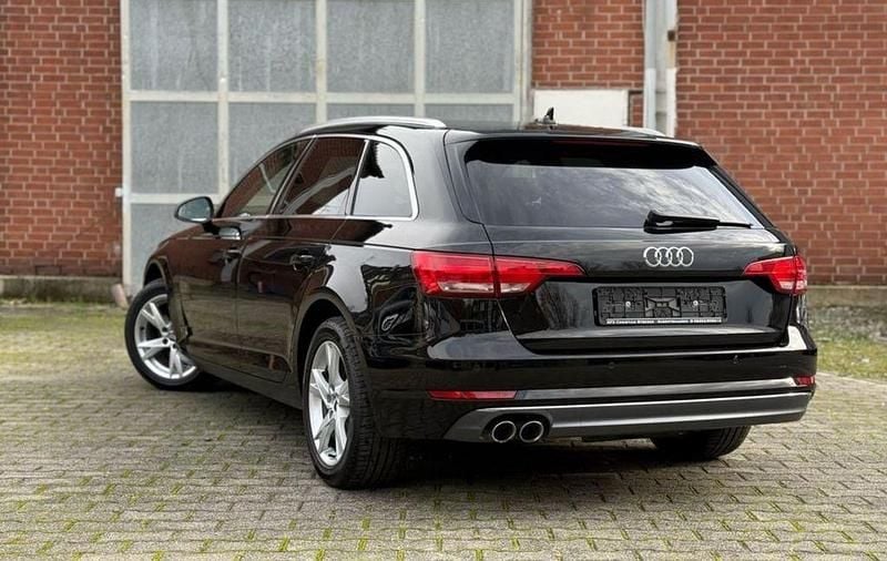 Gebraucht Audi A4 Sport 190 PS (139 kW) 2017 Schwarz Kombi