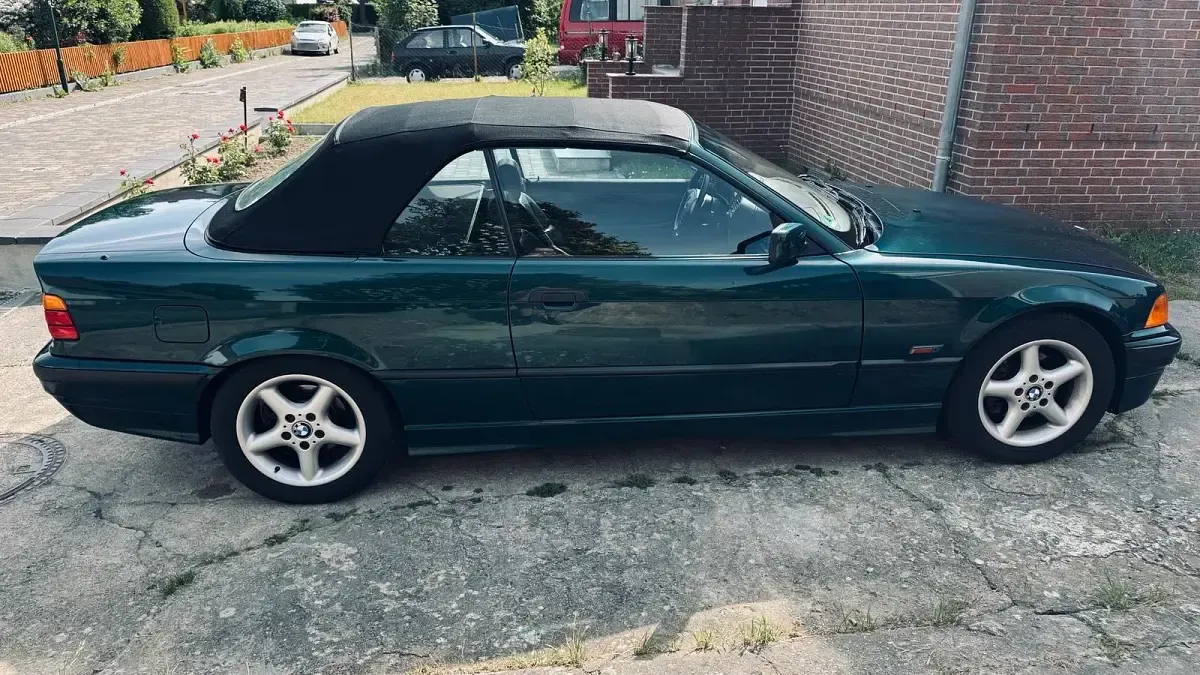 Gebraucht BMW 320 Cabriolet 150 PS (110 kW) 1996 Grün Cabrio