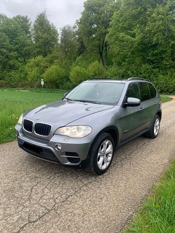 Grau Gebraucht 2011 BMW X5 Performance SUV | 13.800 € (Superpreis) - Bild 1/4