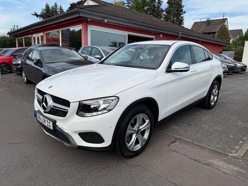 Weiß Gebraucht 2018 Mercedes GLC250 Coupé | 29.999 € (Fairer Preis) - Bild 1/4