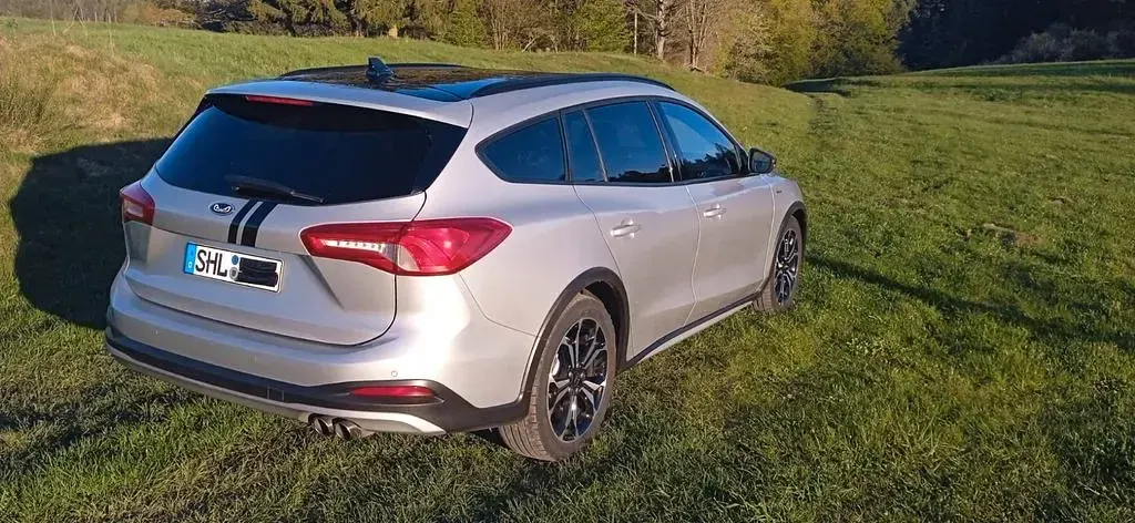 Usata Ford Focus Active 150 CV (110 kW) 2019 Argento Berlina