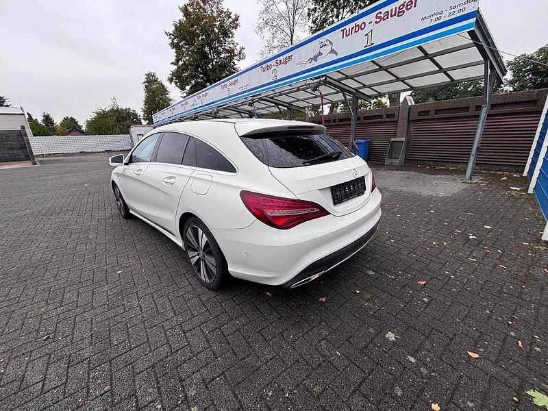 Gebraucht Mercedes CLA200 136 PS (100 kW) 2017 Weiß Limousine