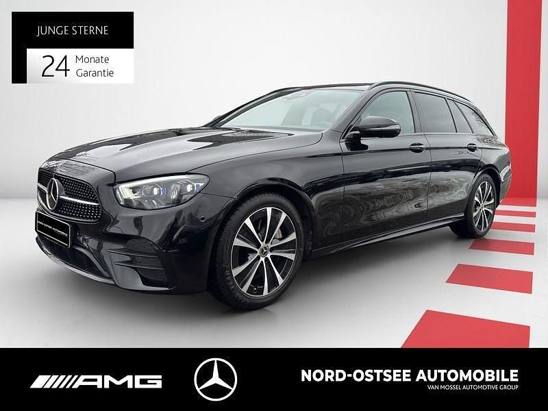 Gebraucht Mercedes E400 AMG 330 PS (242 kW) 2023 Metalliclack obsidianschwarz Kombi