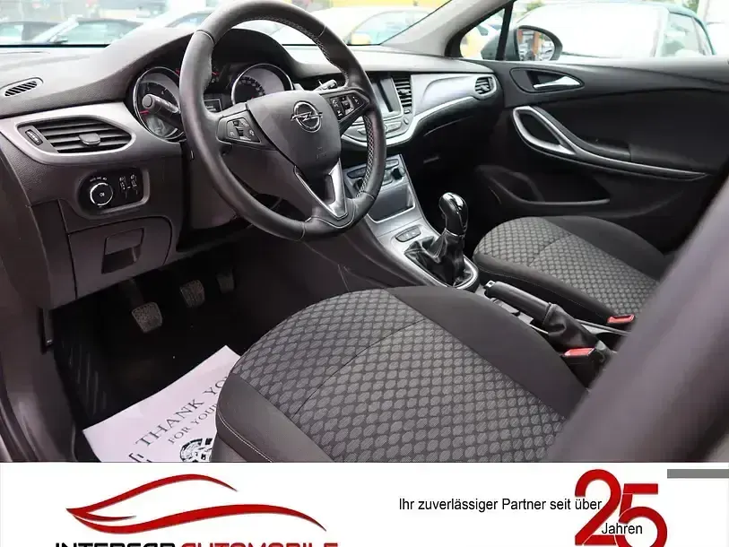 Gebraucht Opel Astra Edition 95 PS (69 kW) 2017 Quarz grau Limousine