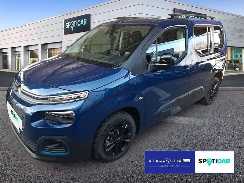 Blau Gebraucht 2023 Citroën e-Berlingo Shine Van / Kleinbus | 26.890 € (Etwas zu teuer) - Bild 1/4