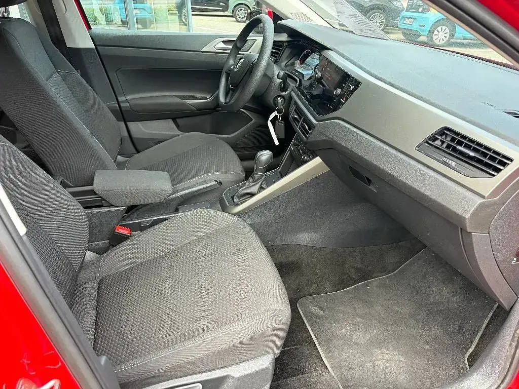 Gebraucht VW Polo Comfortline 95 PS (69 kW) 2018 Rot Limousine