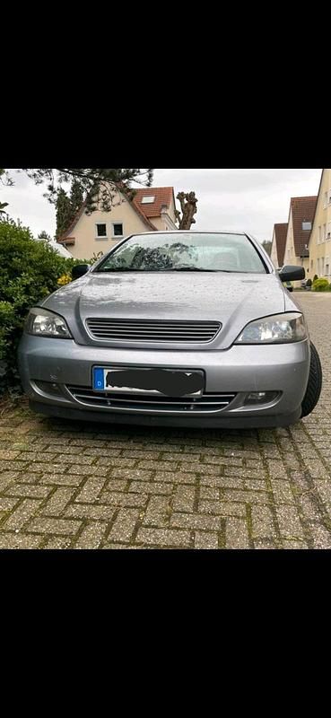 Grau Gebraucht 2004 Opel Astra Elegance Coupé | 1.950 € (Teuer) - Bild 1/4