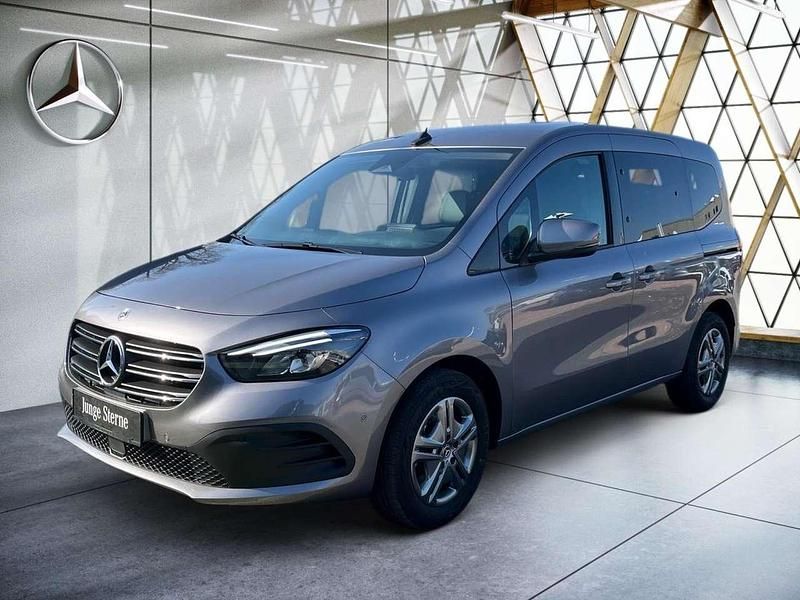 Gebraucht Mercedes T160 Style 95 PS (69 kW) 2024 Grau Van / Kleinbus