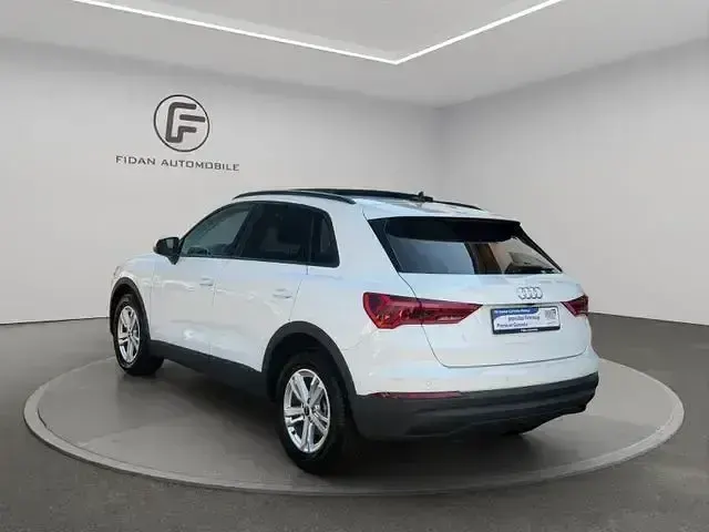 Gebraucht Audi Q3 Ambiente 150 PS (110 kW) 2023 Weiß SUV