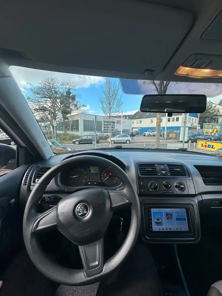 Gebraucht Skoda Fabia 60 PS (44 kW) 2014 Weiß Limousine