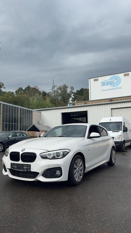 Weiß Gebraucht 2019 BMW 1M M Sport Coupé | 14.750 € - Bild 1/4