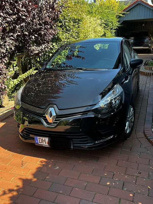 Schwarz Gebraucht 2018 Renault Clio IV Kleinwagen | 8.900 € - Bild 1/4