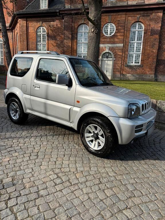 Używany Suzuki Jimny 86 KM (63 kW) 2012 Szary SUV