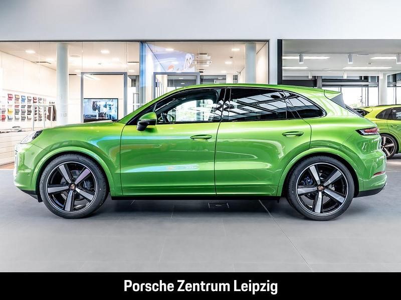 Gebraucht Porsche Cayenne 354 PS (260 kW) 2025 Gruen SUV