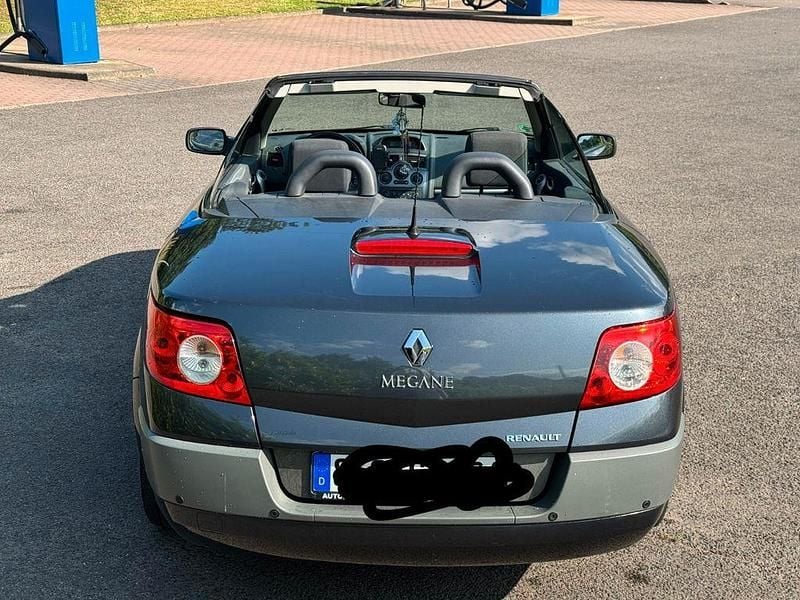 Gebraucht Renault Mégane Cabriolet Authentique 111 PS (81 kW) 2007 Grau Cabrio