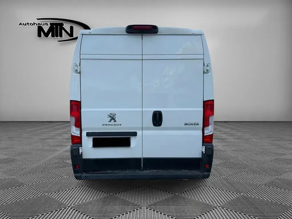 Gebraucht Peugeot Boxer 131 PS (96 kW) 2019 Weiß Van