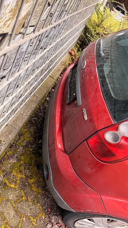 Gebraucht Ford Fiesta 68 PS (50 kW) 2006 Rot Kleinwagen