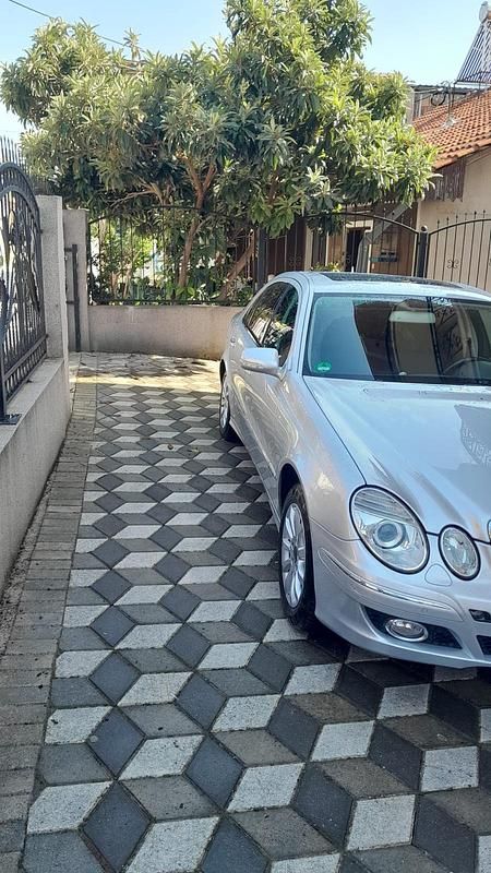 Gebraucht Mercedes E220 170 PS (125 kW) 2008 Silber Limousine