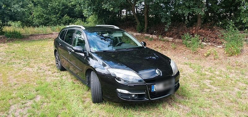 Schwarz Gebraucht 2014 Renault Laguna III Kombi | 5.800 € (Etwas zu teuer) - Bild 1/4