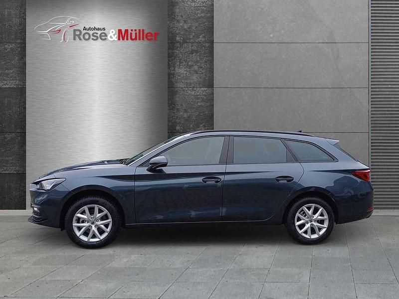 Neu Seat Leon 150 PS (110 kW) 2025 Grau Limousine