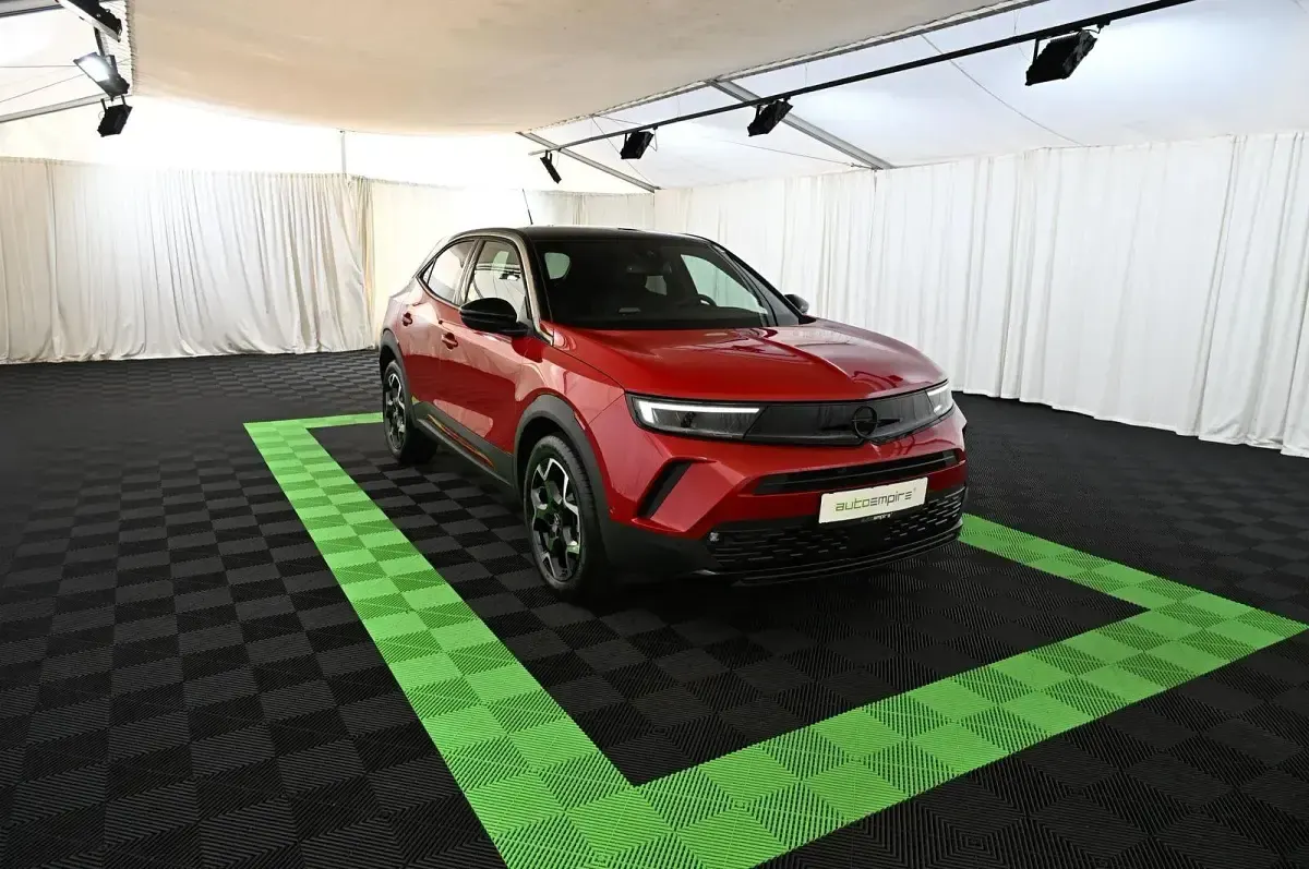 Gebraucht Opel Mokka Ultimate 136 PS (100 kW) 2024 Rot SUV