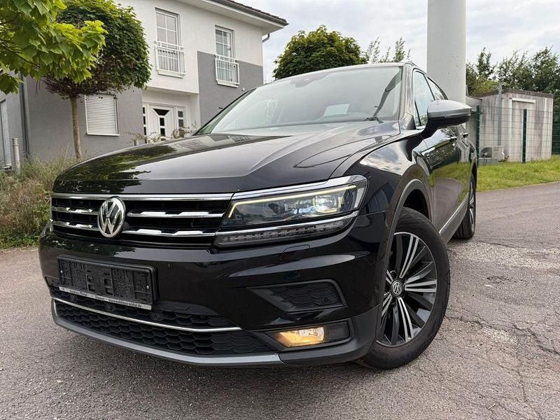Schwarz Gebraucht 2017 VW Tiguan Allspace Comfortline SUV | 19.600 € (Teuer) - Bild 1/4