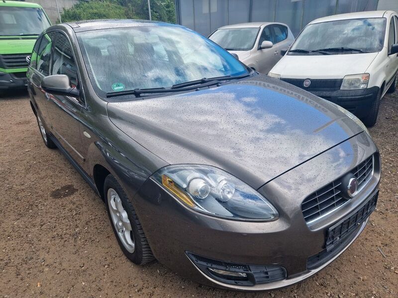 Grau Gebraucht 2008 Fiat Croma Emotion Limousine | 4.500 € (Etwas zu teuer) - Bild 1/4