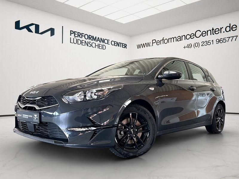 Gebraucht Kia Ceed Comfort 140 PS (102 kW) 2025 Grau Kleinwagen