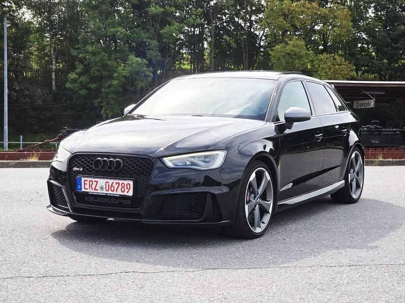 Schwarz Gebraucht 2016 Audi RS3 Kleinwagen | 34.990 € (Superpreis) - Bild 1/4