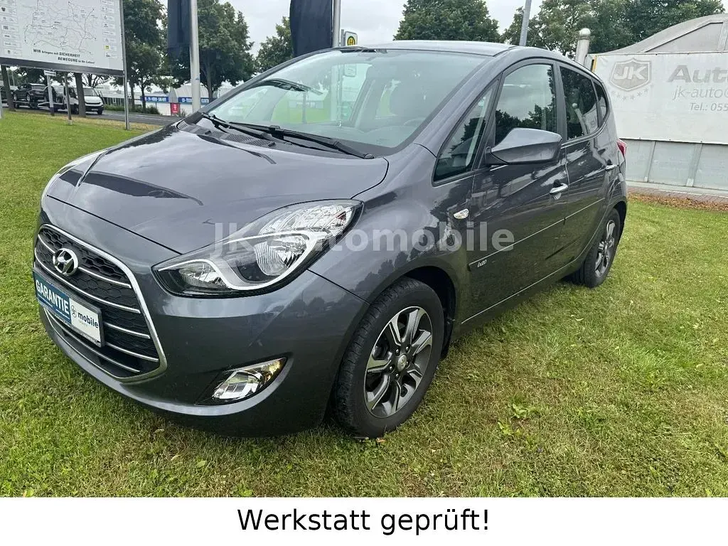 Gebraucht Hyundai ix20 Space 90 PS (66 kW) 2018 Grau Kleinwagen