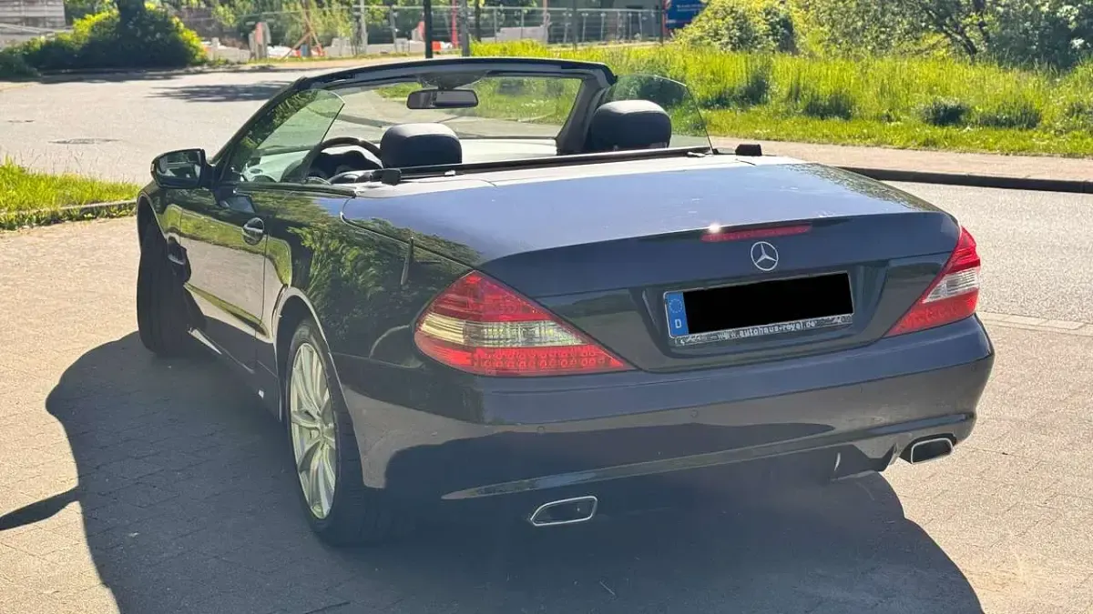 Gebraucht Mercedes SL500 Edition 387 PS (284 kW) 2011 Schwarz Cabrio