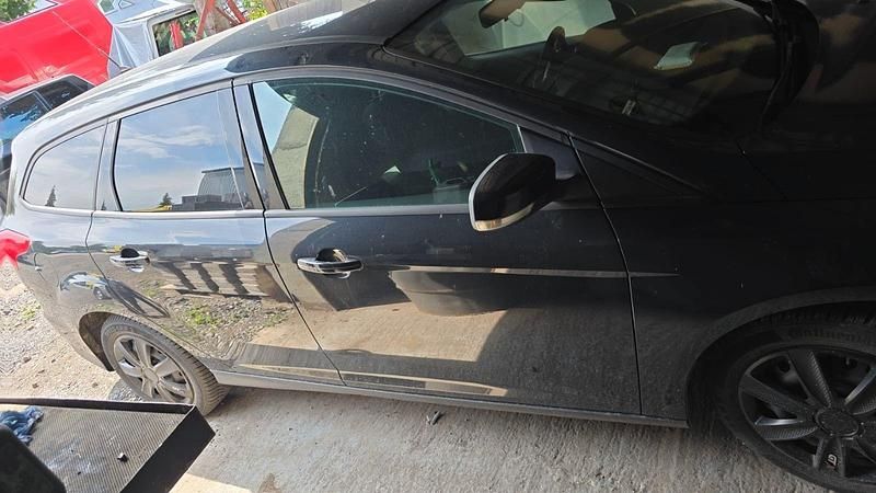 Gebraucht Ford Focus SYNC Edition 101 PS (74 kW) 2014 Schwarz Kombi