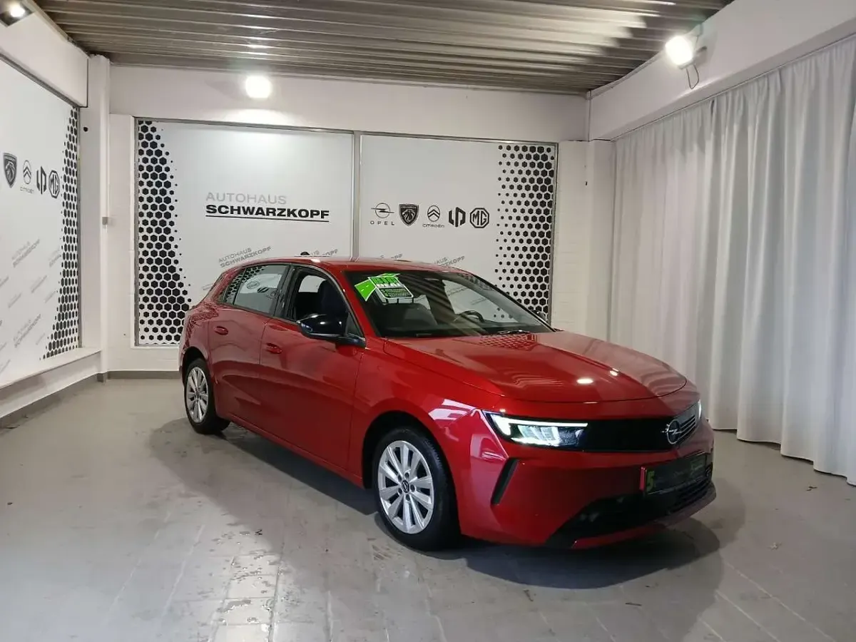 Gebraucht Opel Astra 110 PS (80 kW) 2023 Rot Kleinwagen